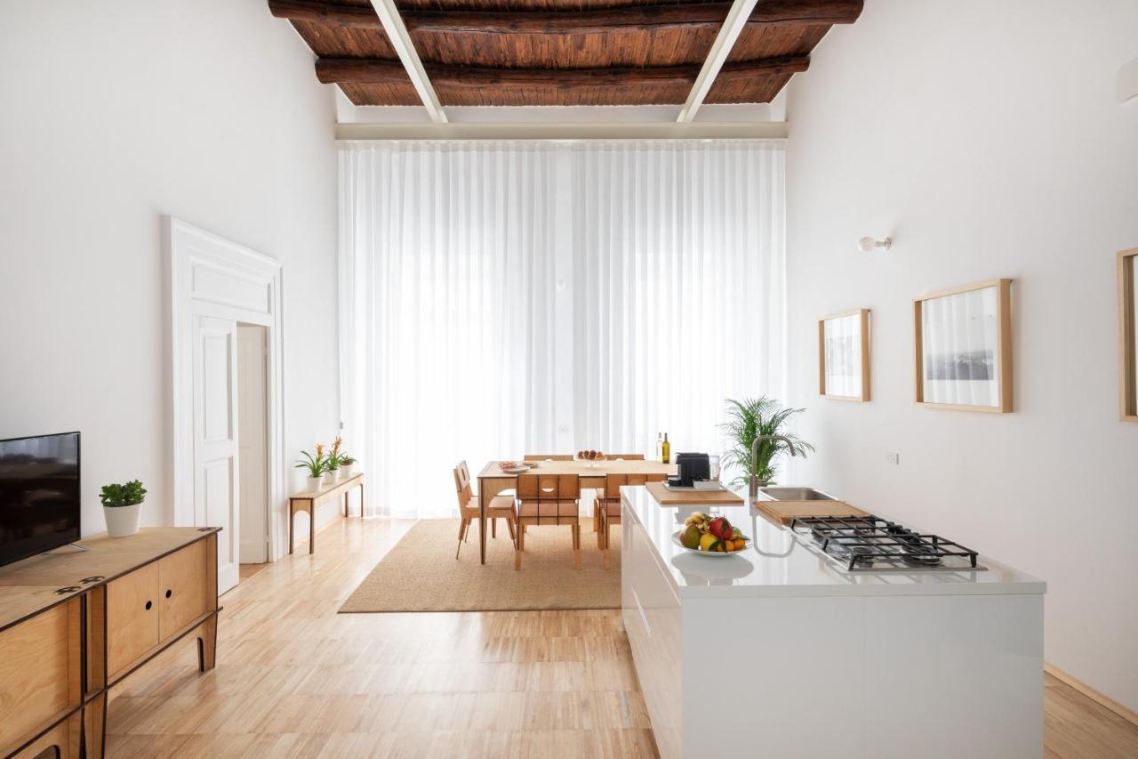 Real Paggeria Hotel Napoli Bagian luar foto